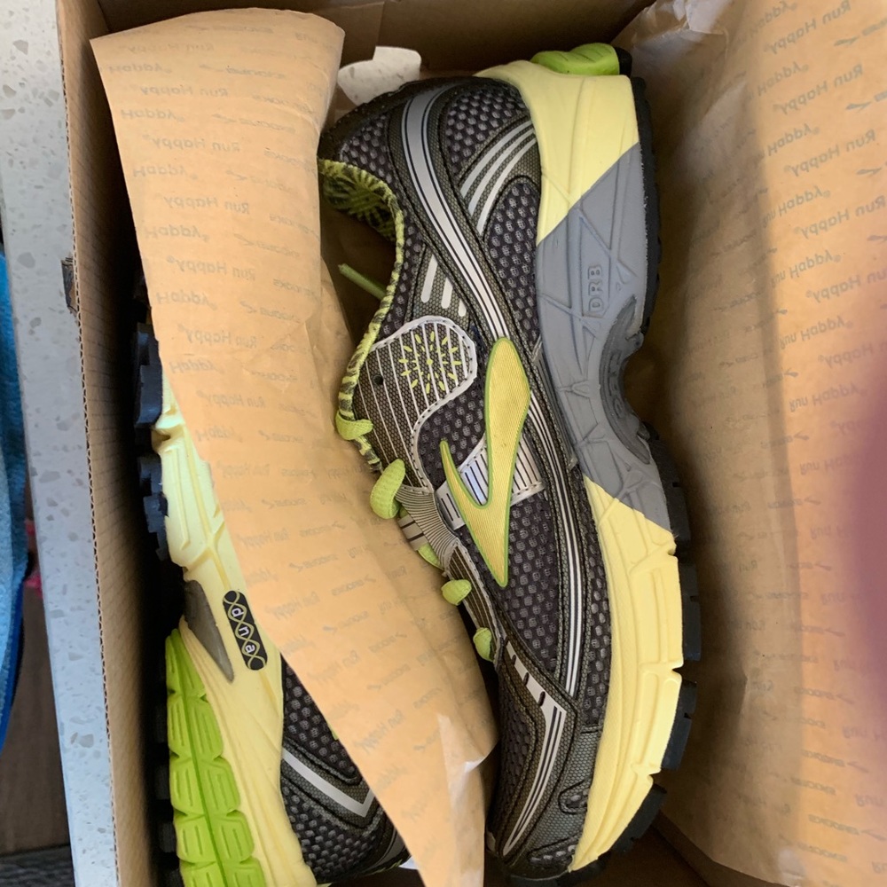Brand New Brooks Ravenna Sneakers